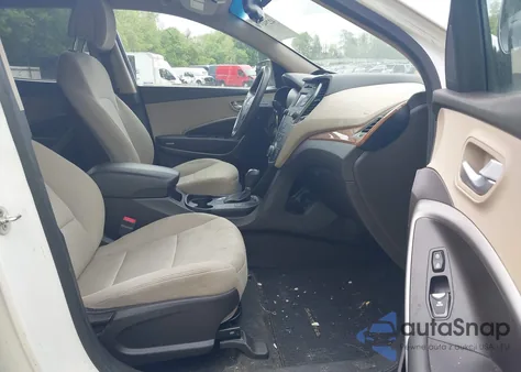 2016 Hyundai Santa Fe Sport 2.4L z USA, uszkodzony, nr VIN 5XYZUDLB3GG365597